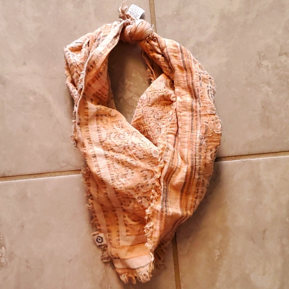 Desert scarf